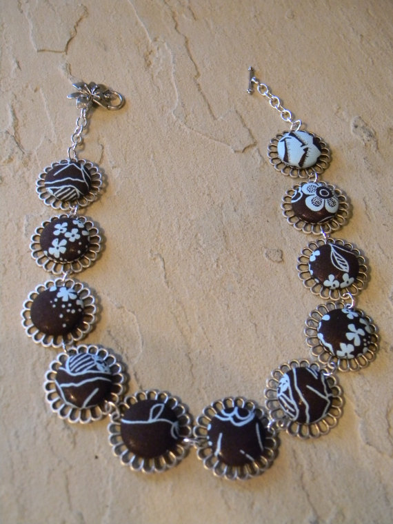 - Silver Nickel Flowered Linked Necklace With Fabric Covered Buttons